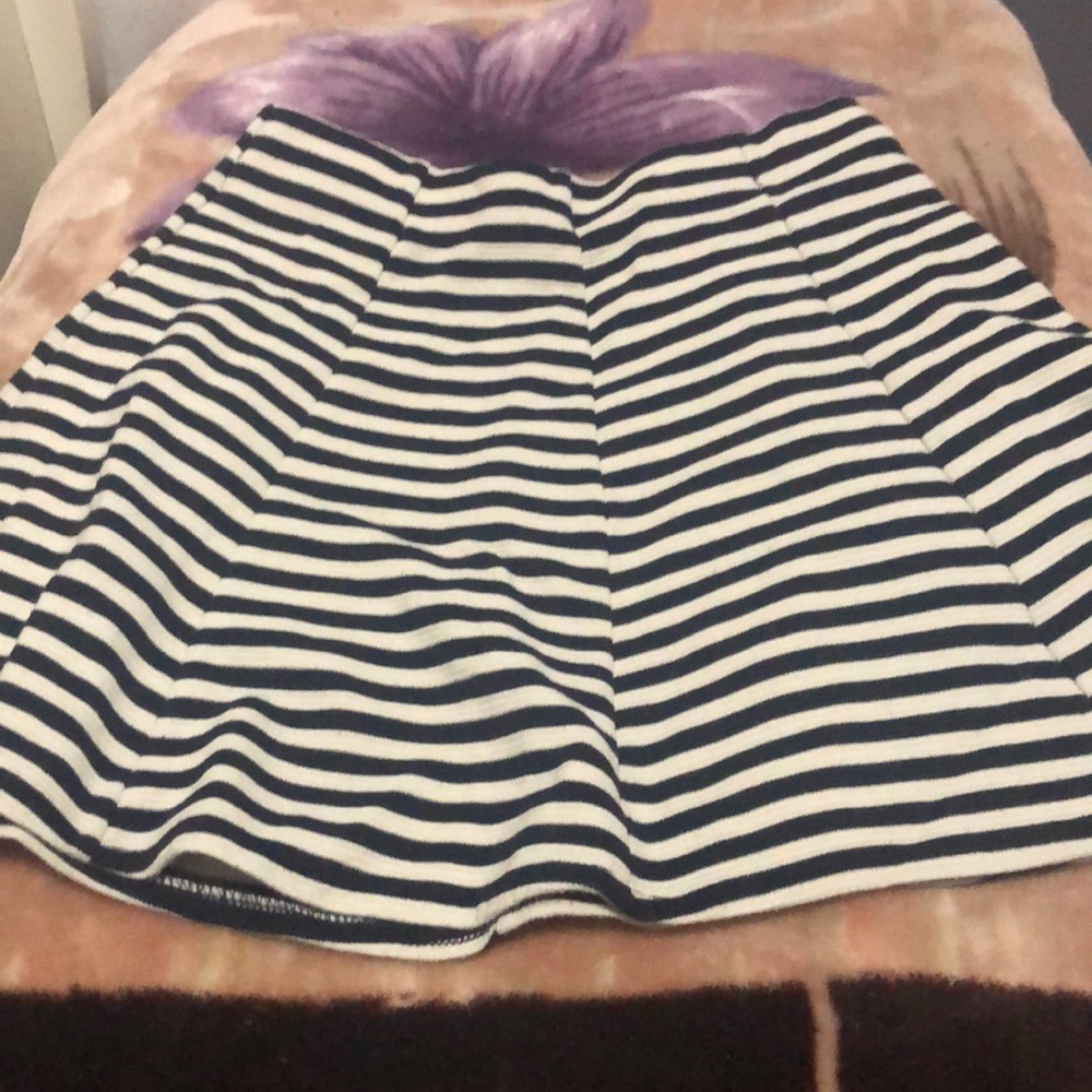 Black skirt